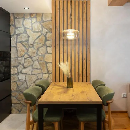 Zona Optimizma Royal Gardens *